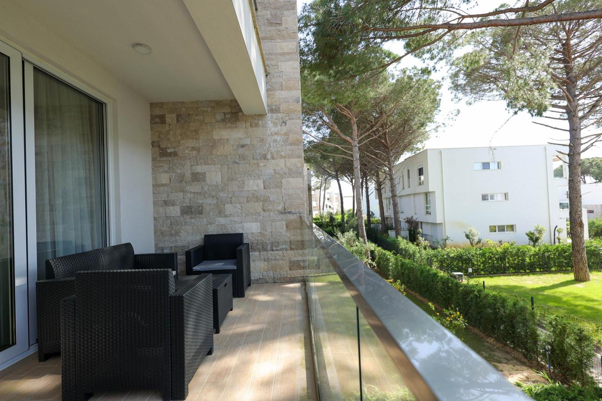 Sanpietro Vacation Apartments Durrës Eksteriør billede