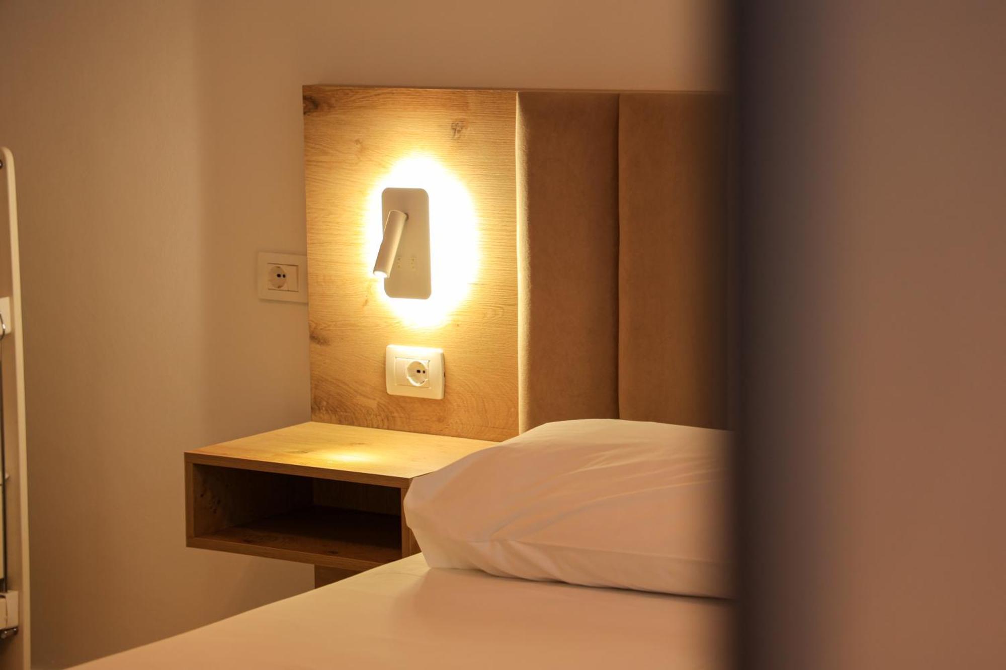 Sanpietro Vacation Apartments Durrës Eksteriør billede